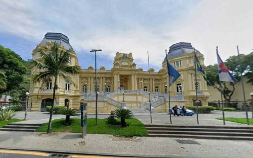 Governo do RJ e Prefeitura transferem Dia do Servidor Público para 30 de outubro; veja como fica o feriadão