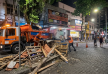 Estrutura irregular é retirada após acúmulo de lixo no Centro de Santa Cruz